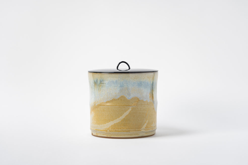 R66水指『萩焼』『蓮光山守繁栄徹造』『樽形水指』共箱茶道具