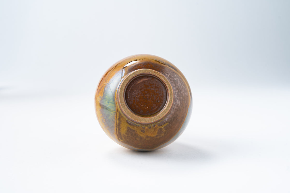 おじぎ徳利 窯変 髙取春慶造 – 高取焼宗家